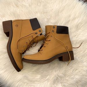 Timberland Brinda Lace-Up Boots NWOT